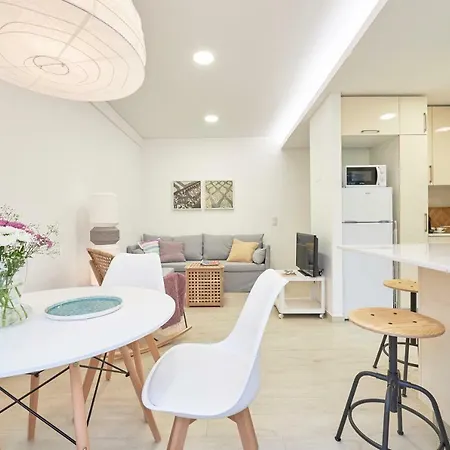 Light Apartment With Amazing Balcony, By Timecooler Lissabon Buitenkant foto