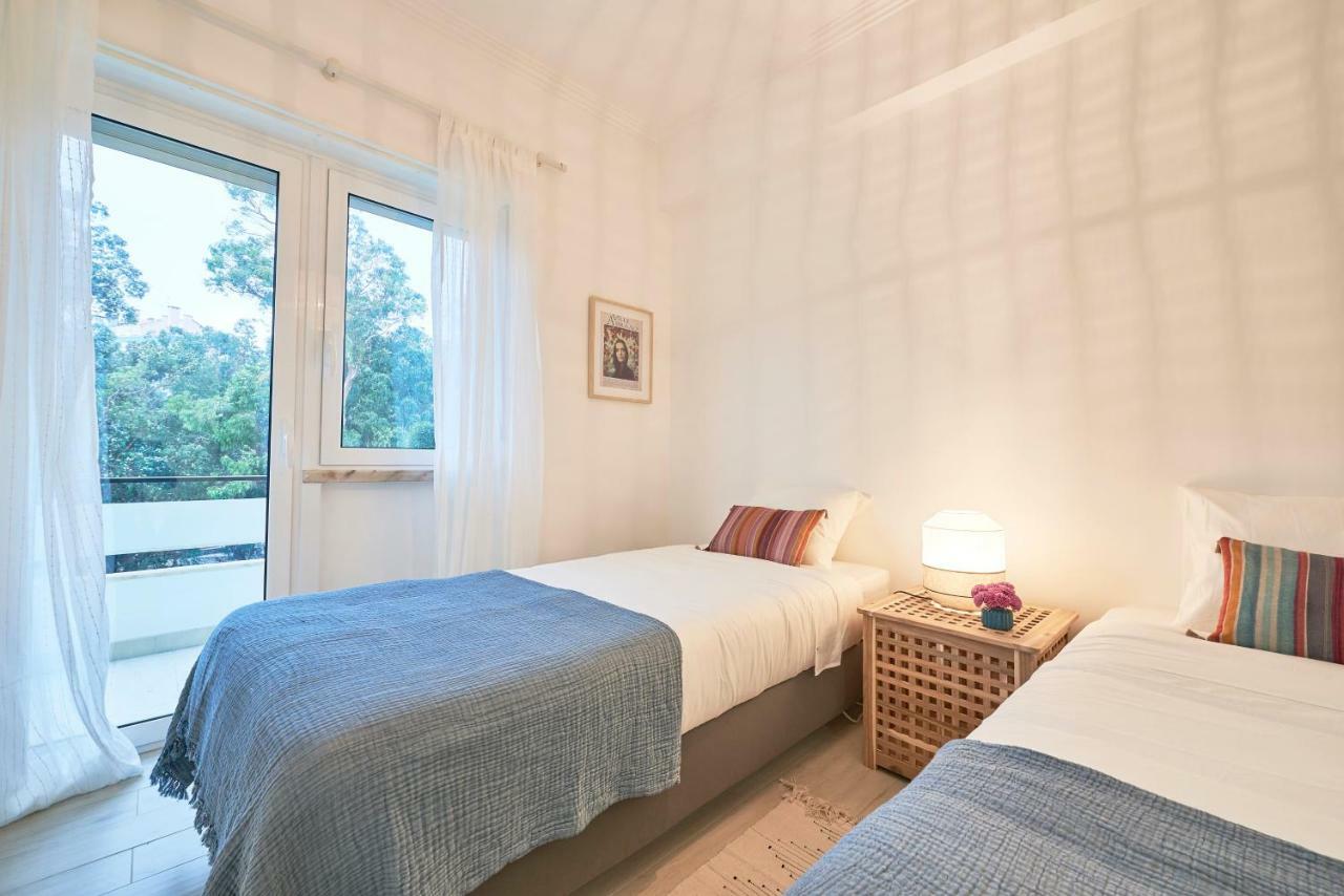 Light With Amazing Balcony, By Timecooler Apartment Lisbon